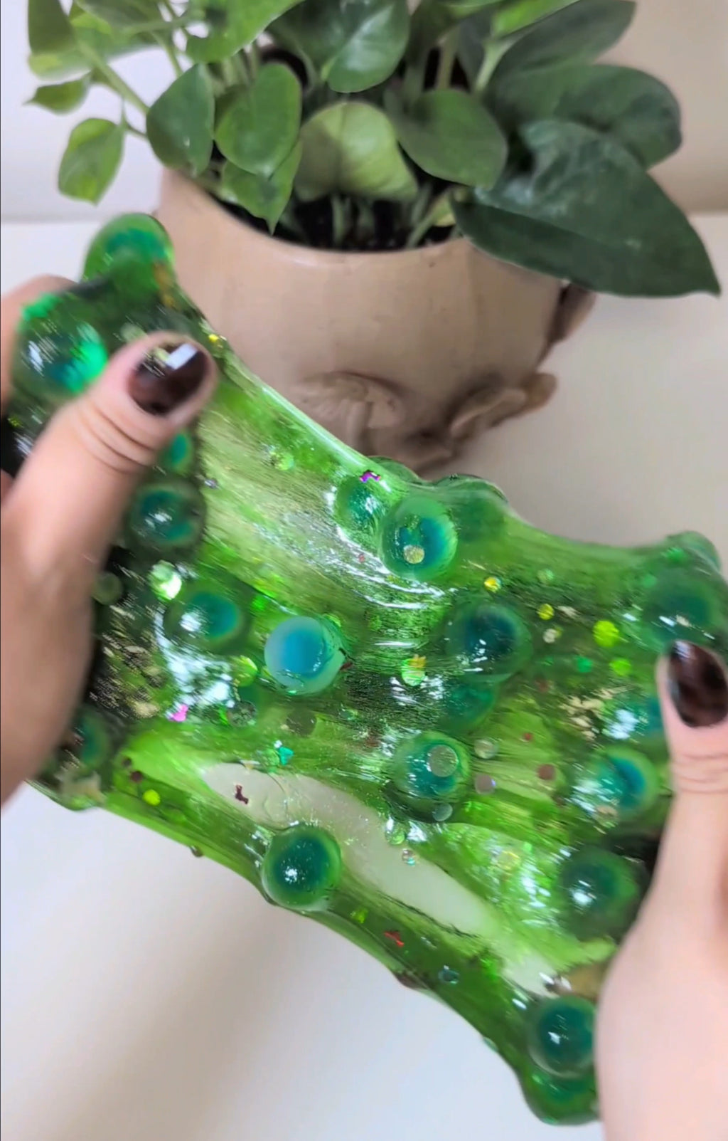Glass Animals Frog Spawn Slime (8.4 oz)