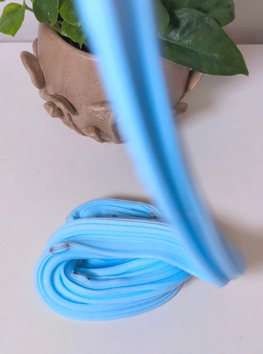 Twenty-One Pilots Mochi Créme + Cloud Slime (9.8 oz)